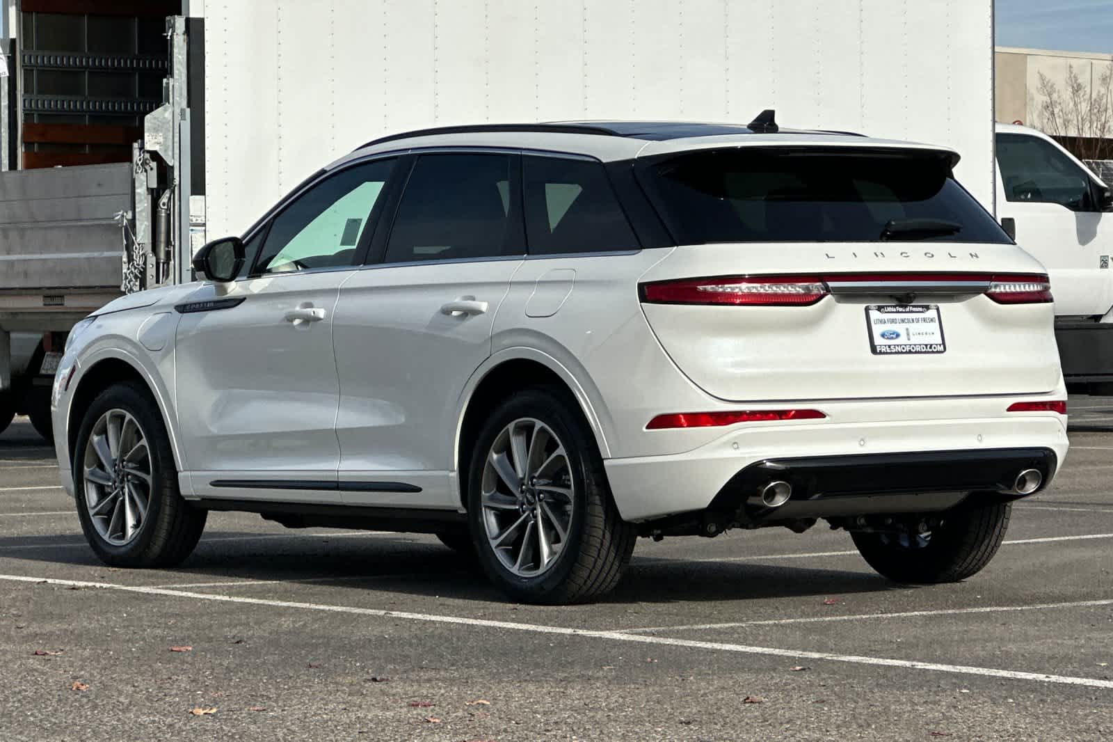 Thumbnail: 2026 Lincoln Corsair - 6