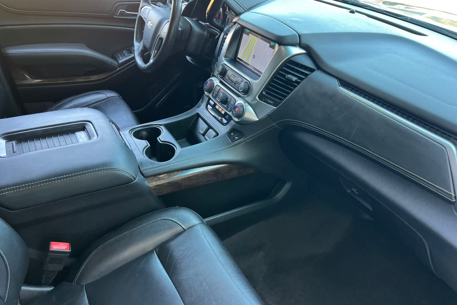 Thumbnail: 2017 Chevrolet Tahoe - 17
