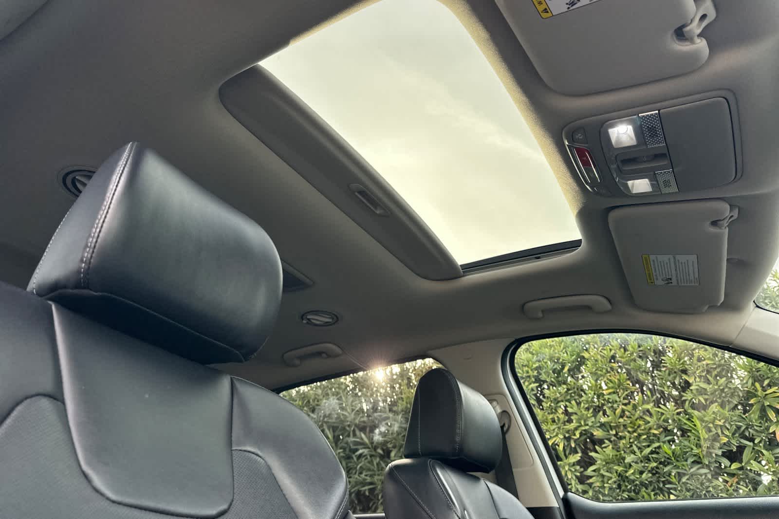 Thumbnail: 2023 Kia Telluride - 18