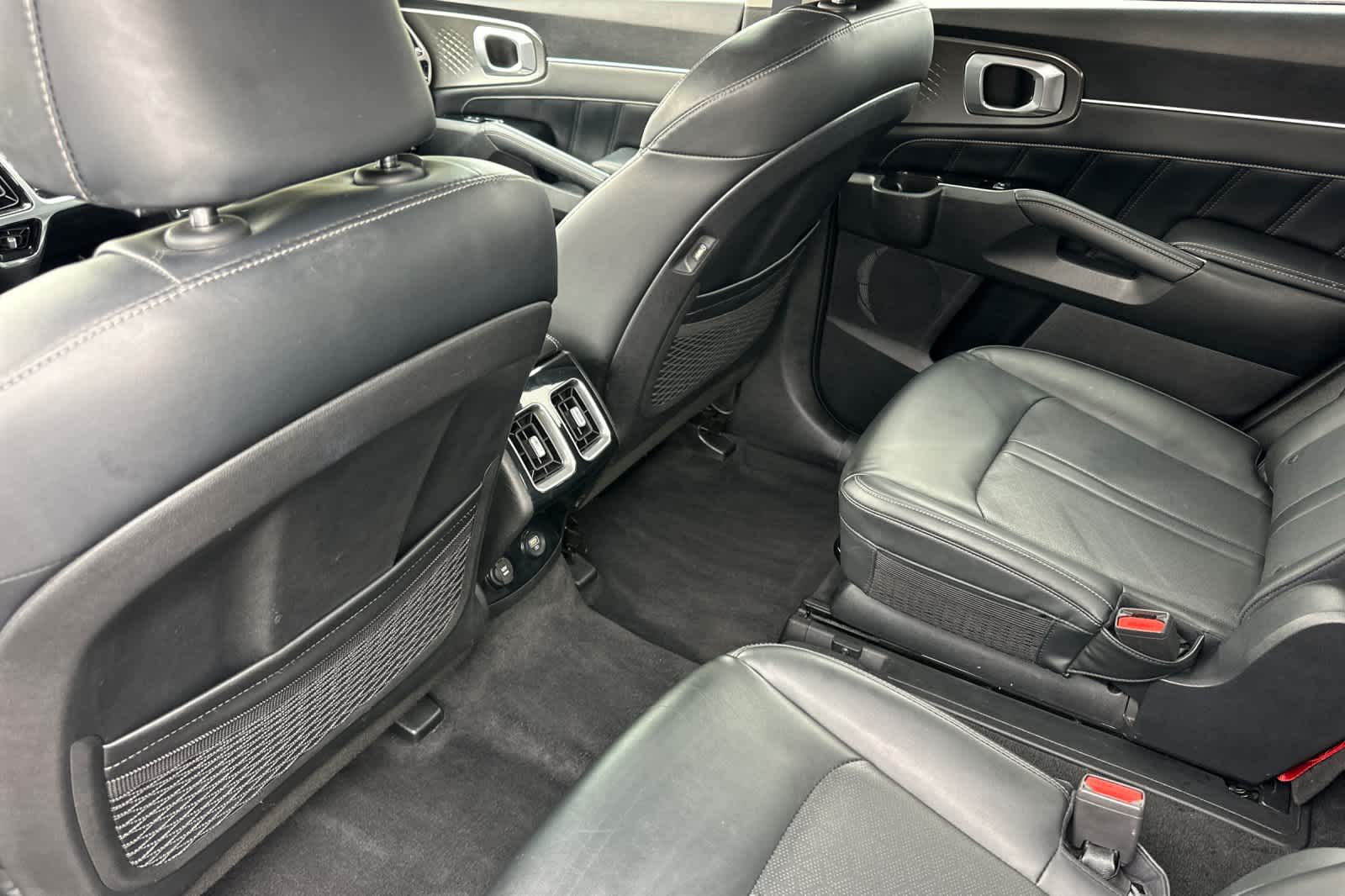 Thumbnail: 2021 Kia Sorento - 4