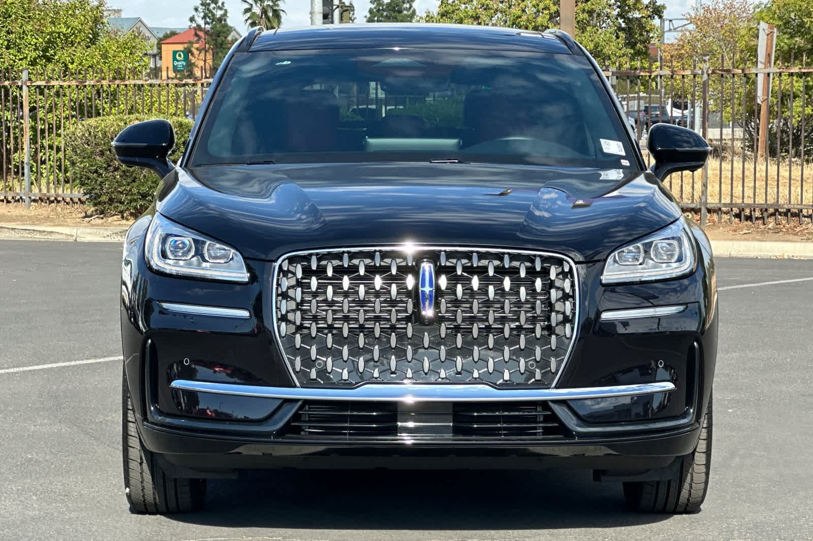 Thumbnail: 2025 Lincoln Corsair - 11