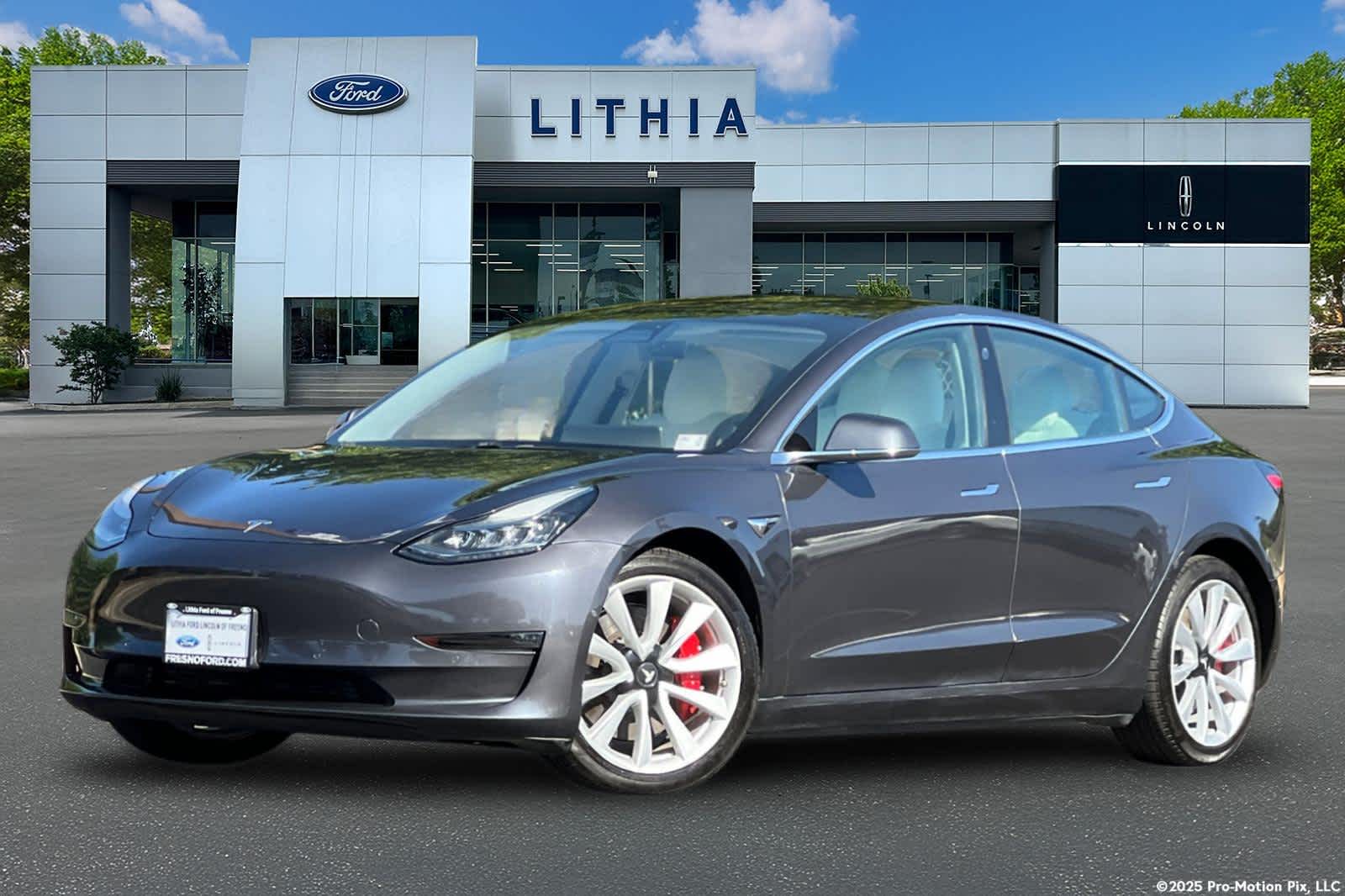 Thumbnail: 2019 Tesla Model 3 - 1