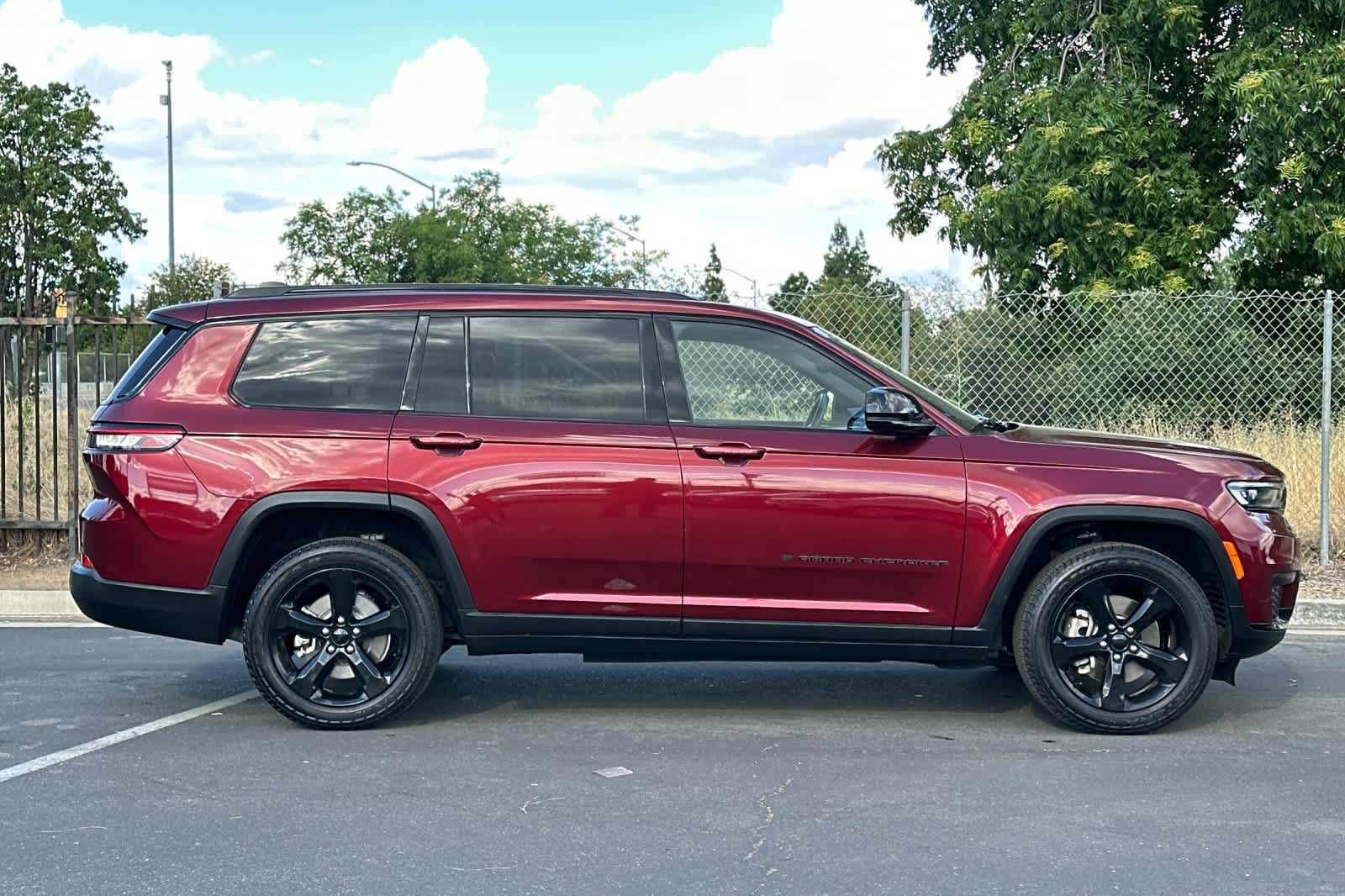 Thumbnail: 2021 Jeep Grand Cherokee L - 8