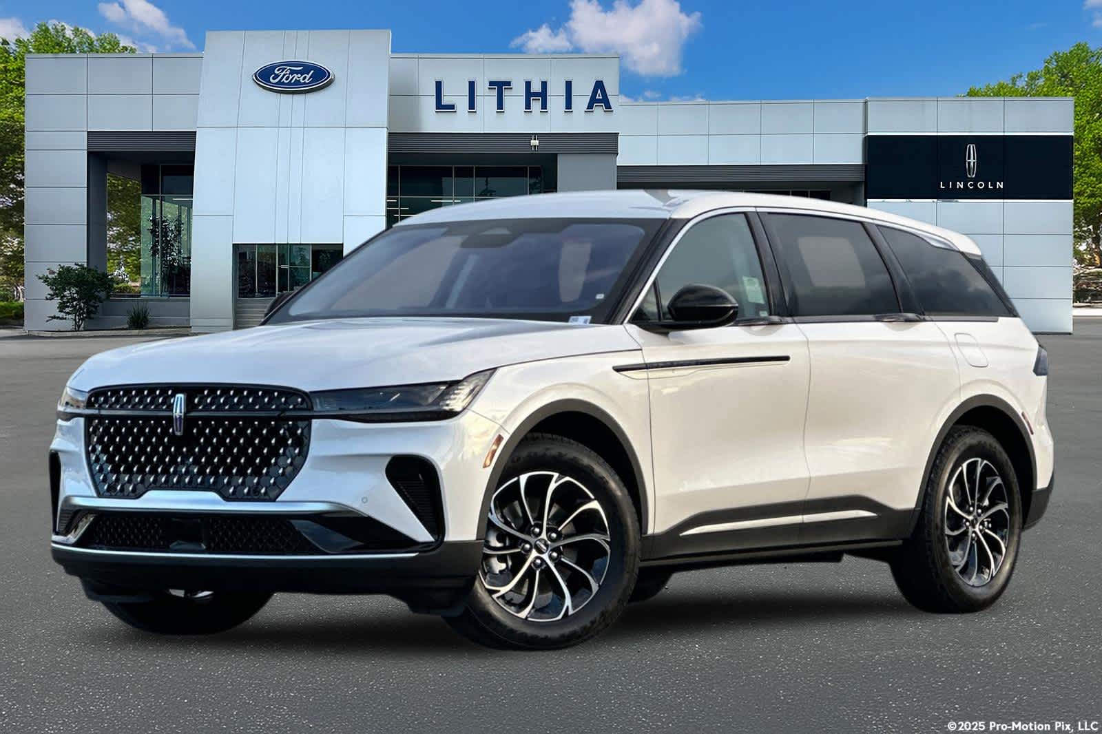 Thumbnail: 2026 Lincoln Nautilus - 1