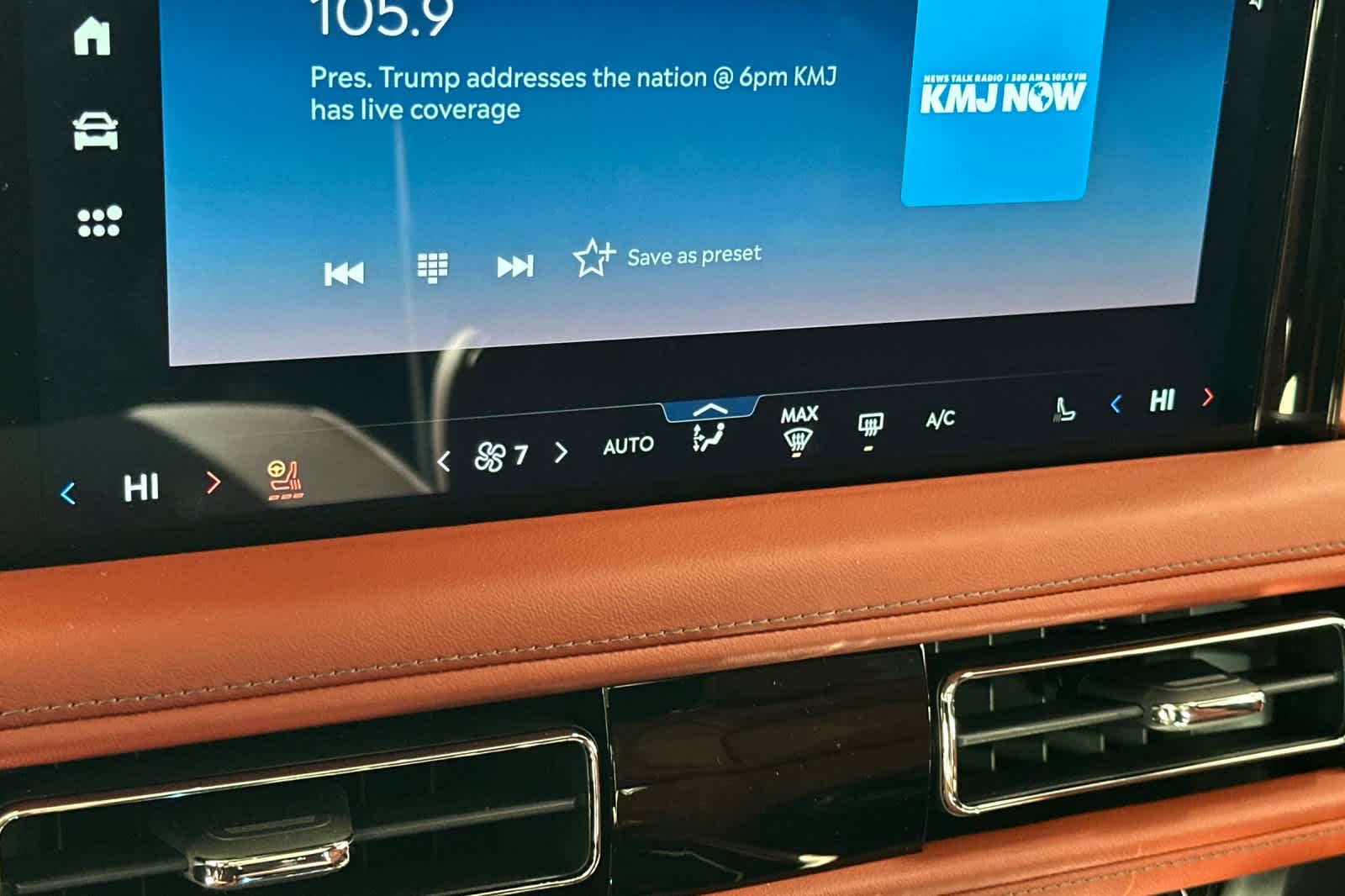 Thumbnail: 2026 Lincoln Aviator - 23