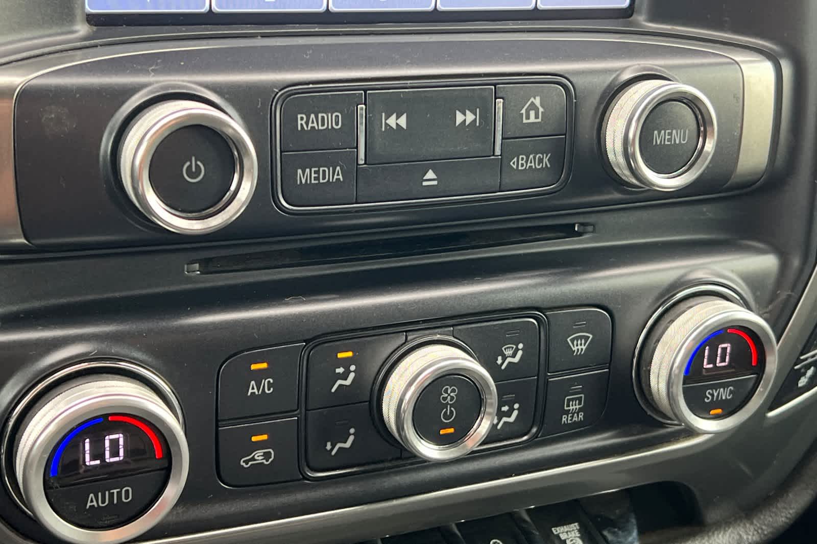 Thumbnail: 2019 Chevrolet Silverado 3500 - 20