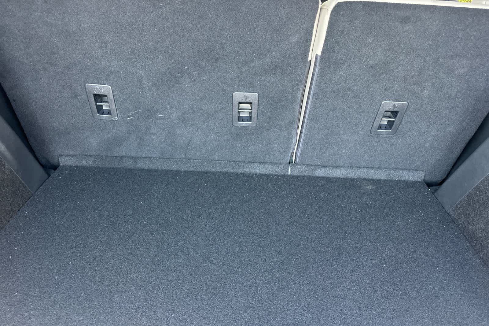 Thumbnail: 2025 Lincoln Corsair - 16