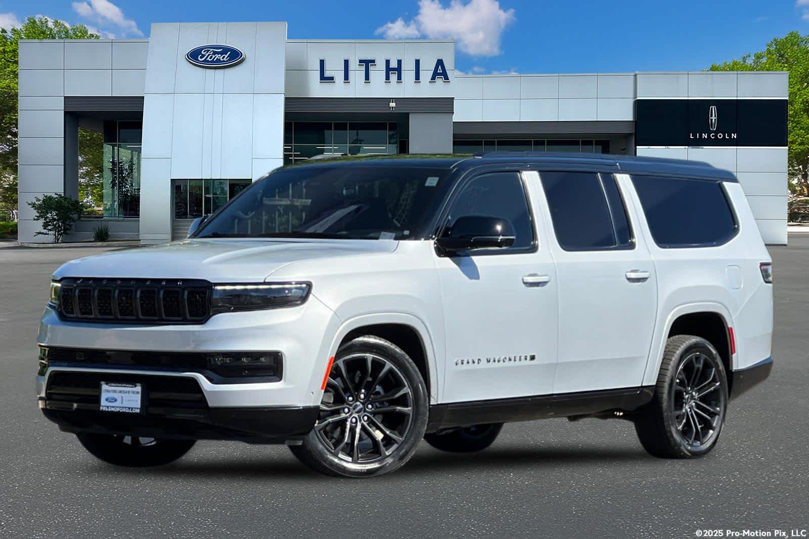 Thumbnail: 2024 Jeep Grand Wagoneer L - 1