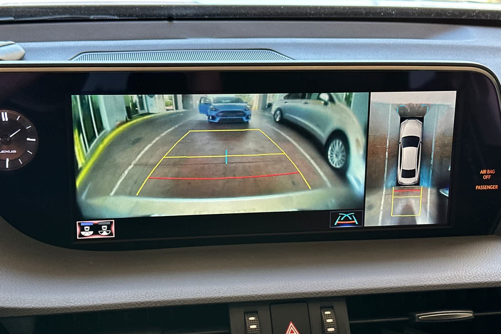Thumbnail: 2019 Lexus ES - 19