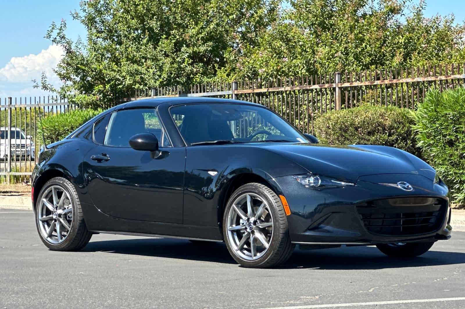 Thumbnail: 2023 Mazda MX-5 Miata - 8