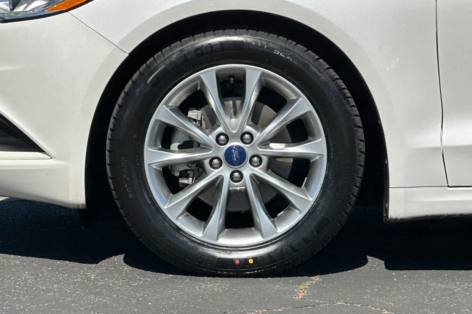 Thumbnail: 2017 Ford Fusion - 26