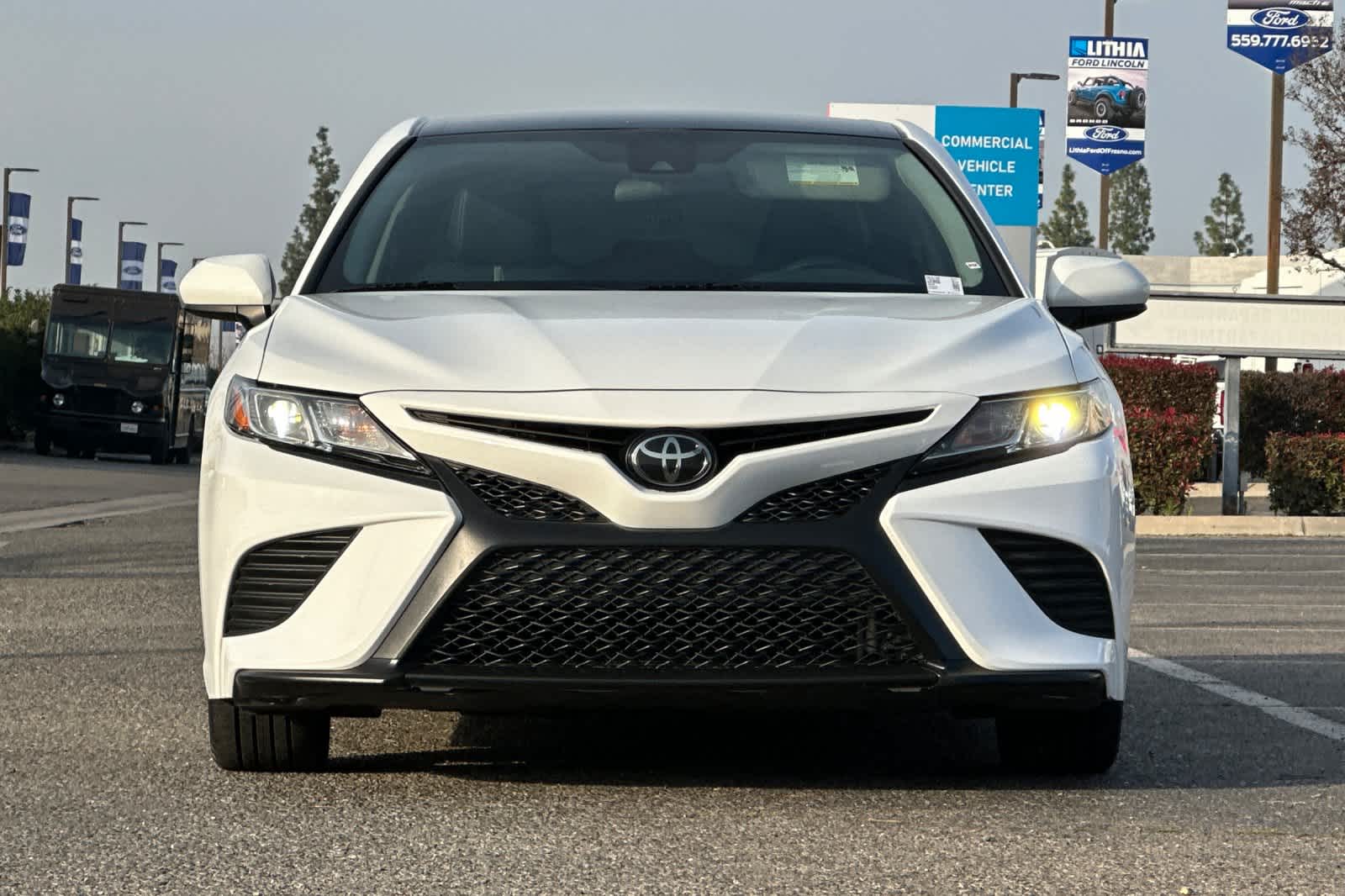 Thumbnail: 2020 Toyota Camry - 10