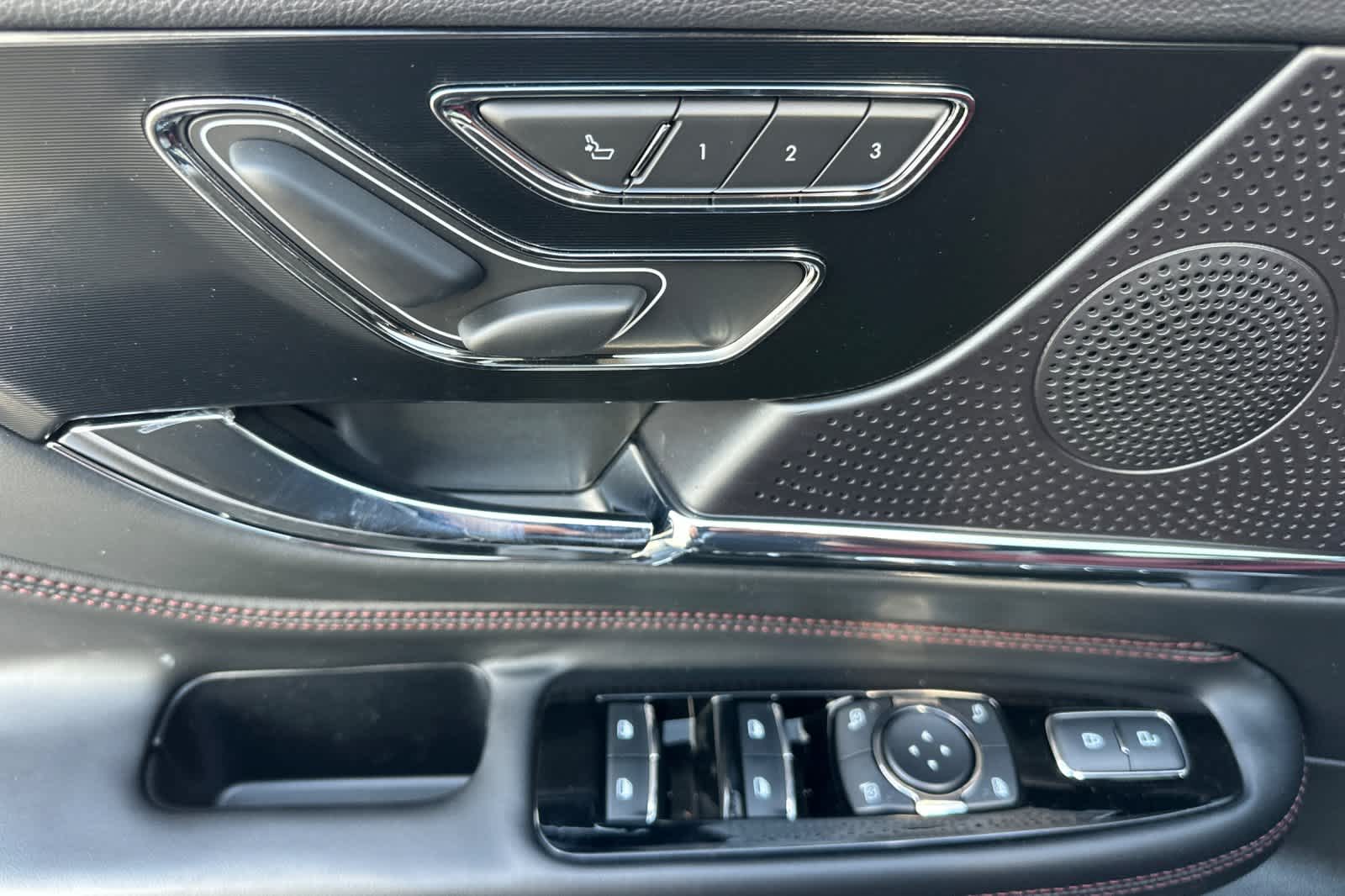 Thumbnail: 2025 Lincoln Corsair - 13