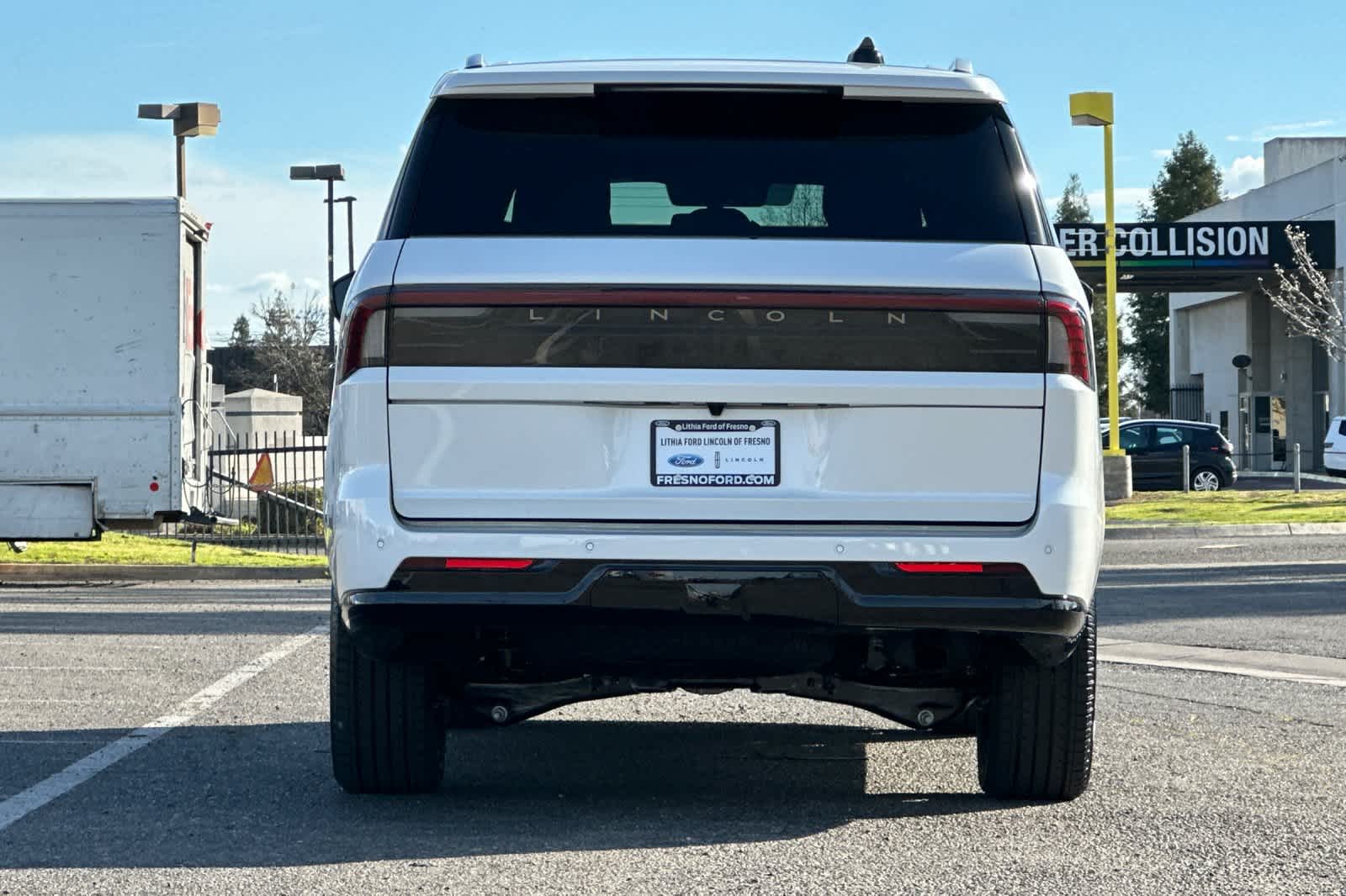 Thumbnail: 2026 Lincoln Navigator L - 7