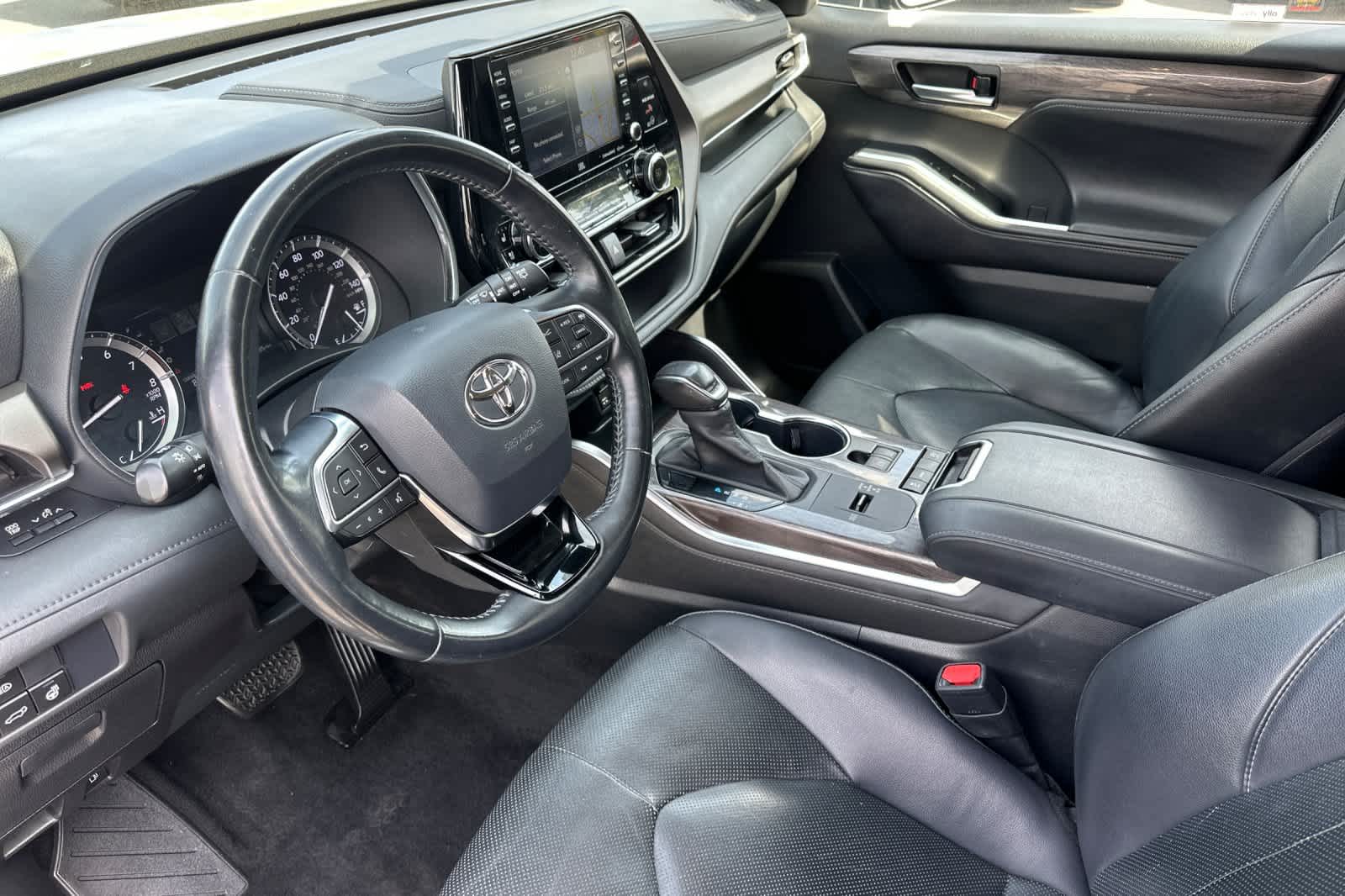 Thumbnail: 2020 Toyota Highlander - 12