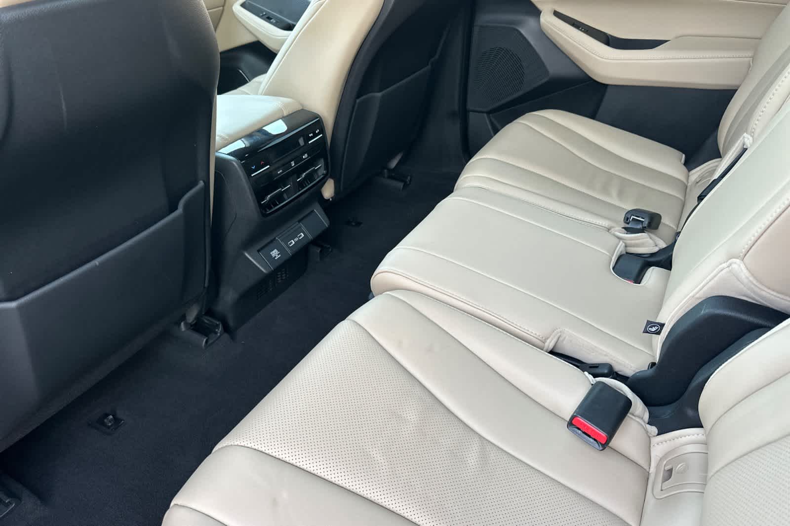 Thumbnail: 2022 Acura MDX - 4