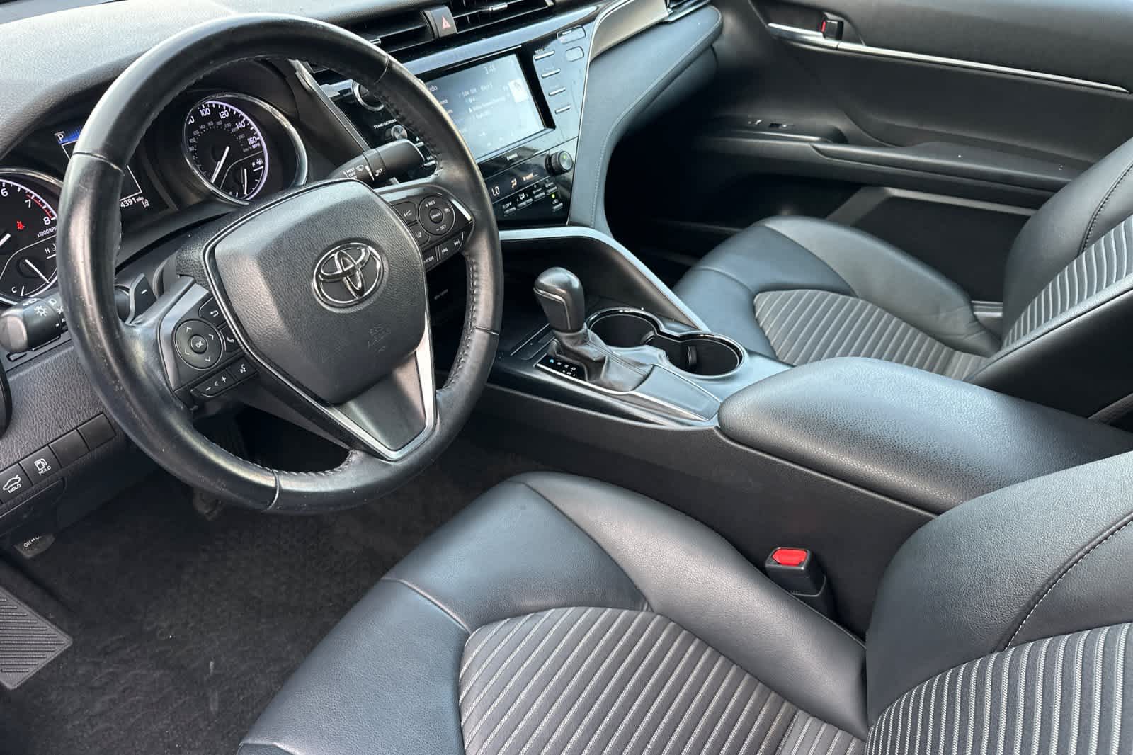 Thumbnail: 2020 Toyota Camry - 11