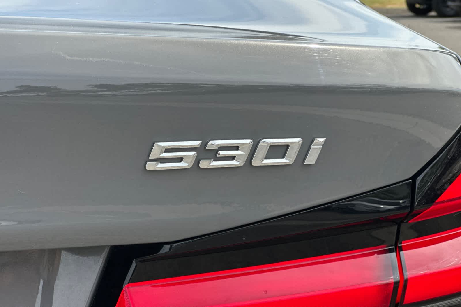 Thumbnail: 2021 BMW 5 Series - 27