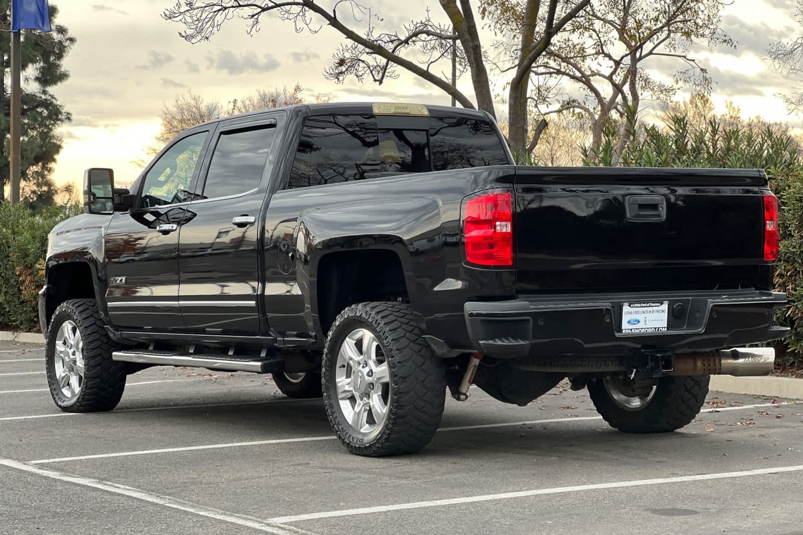 Thumbnail: 2019 Chevrolet Silverado 3500 - 6