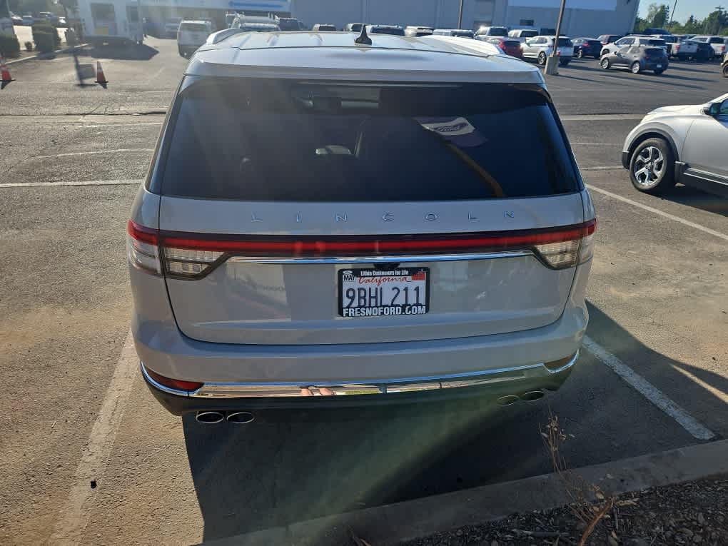 Thumbnail: 2022 Lincoln Aviator - 6