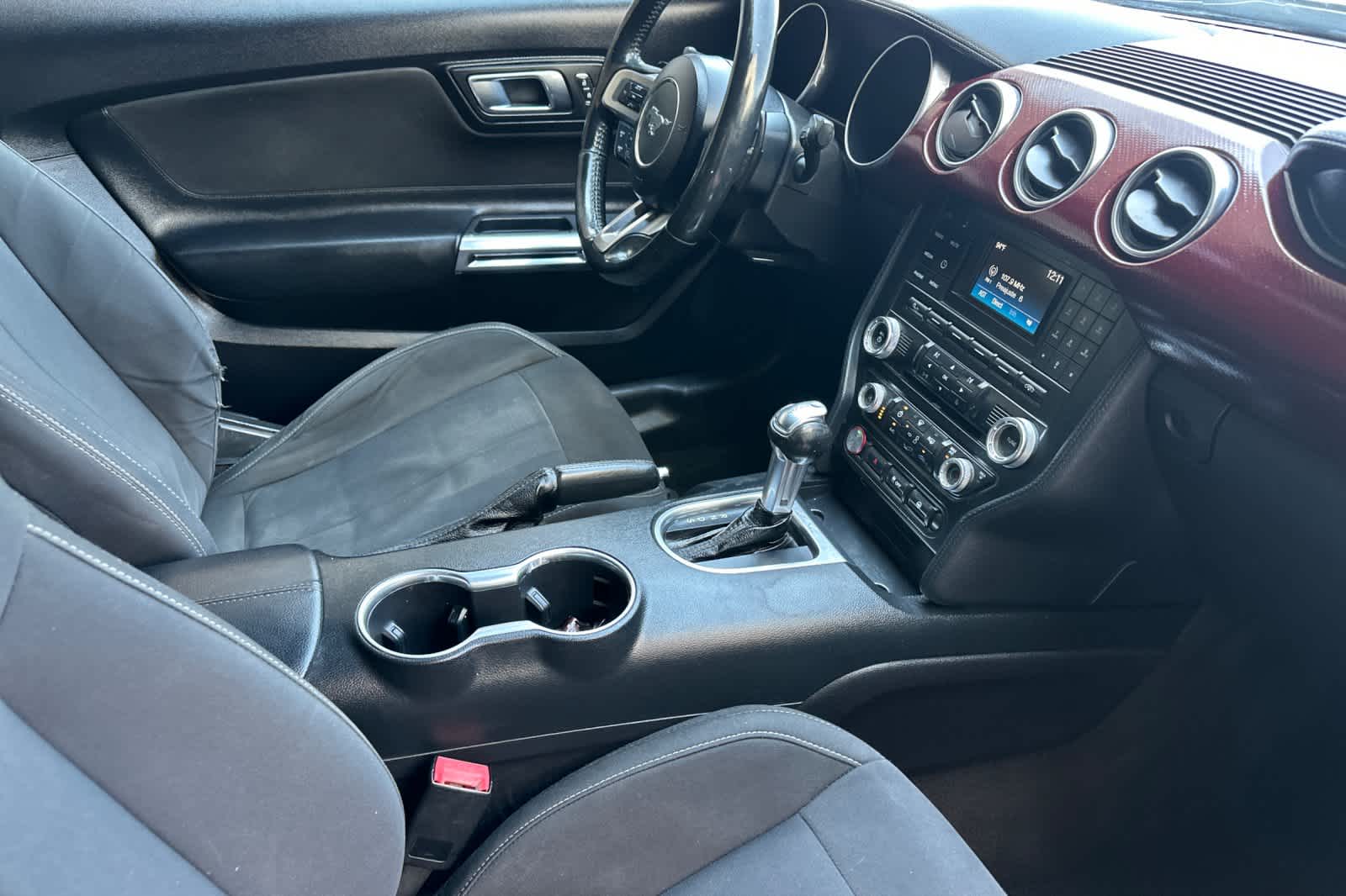 Thumbnail: 2018 Ford Mustang - 15