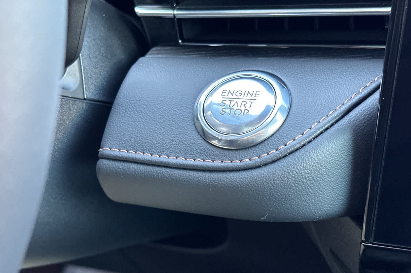 Thumbnail: 2026 Lincoln Nautilus - 23