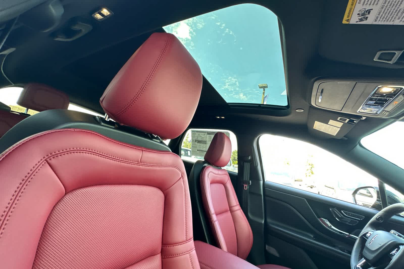 Thumbnail: 2025 Lincoln Corsair - 18