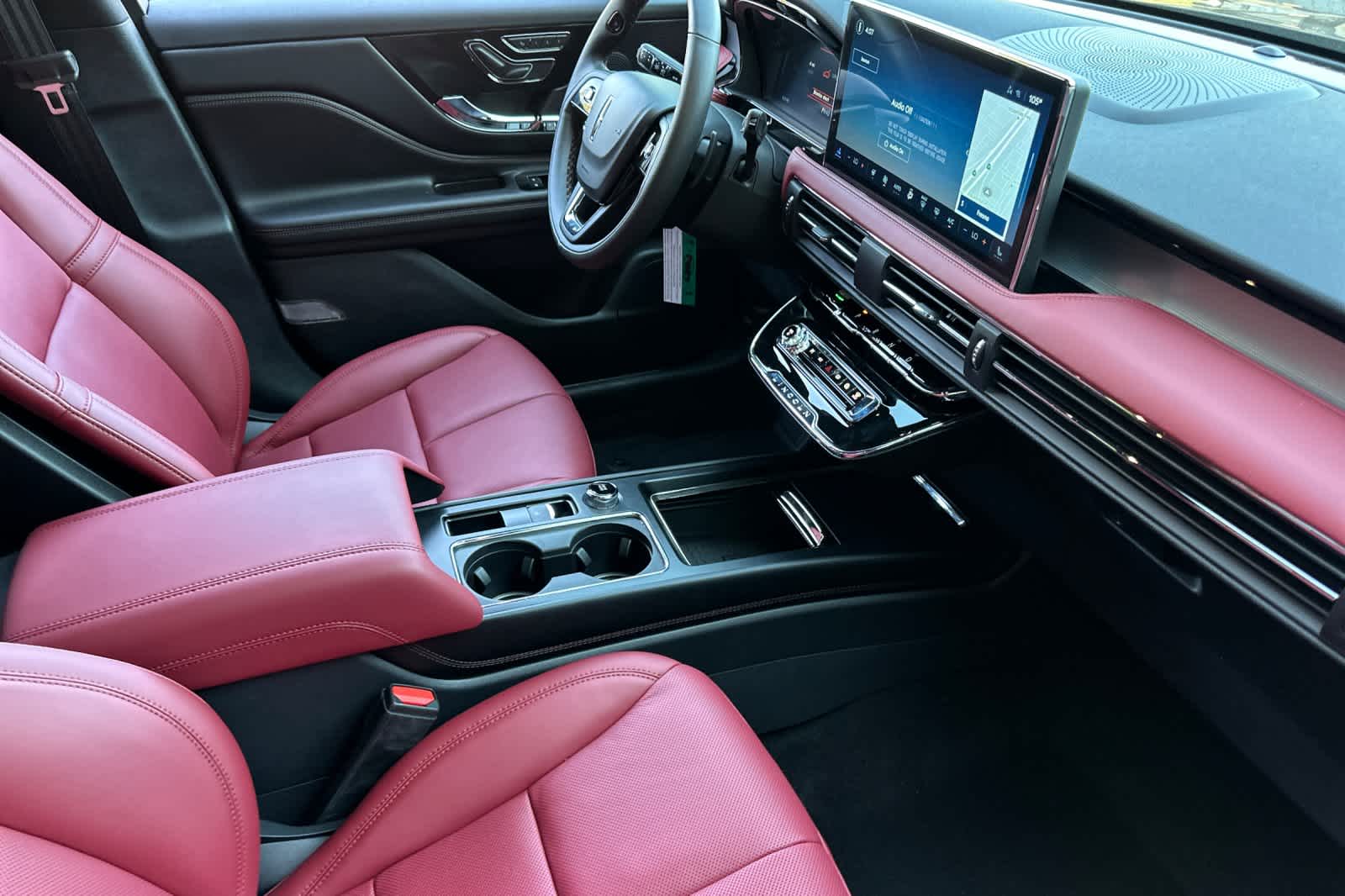 Thumbnail: 2025 Lincoln Corsair - 17