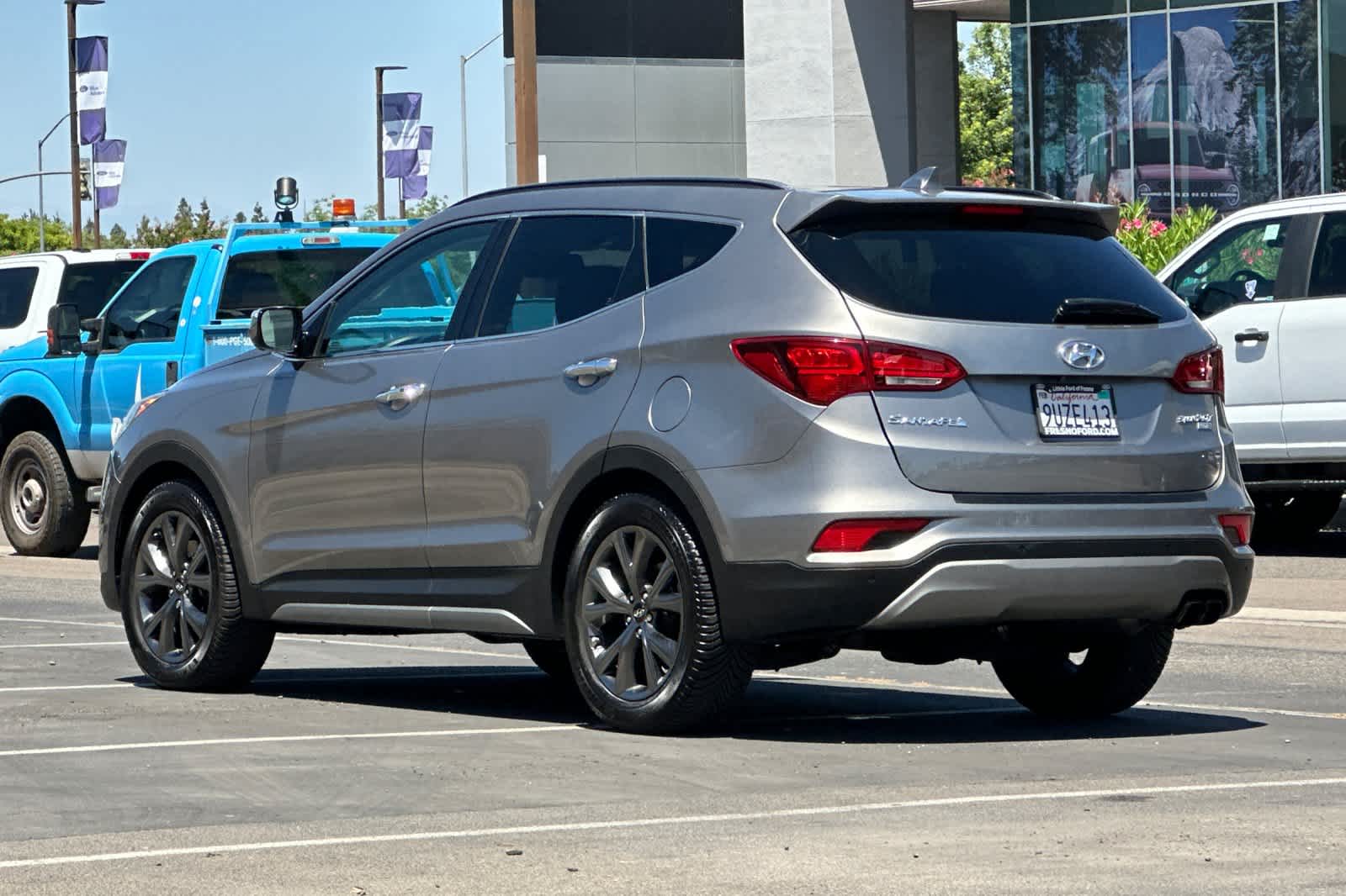 Thumbnail: 2017 Hyundai Santa Fe - 6