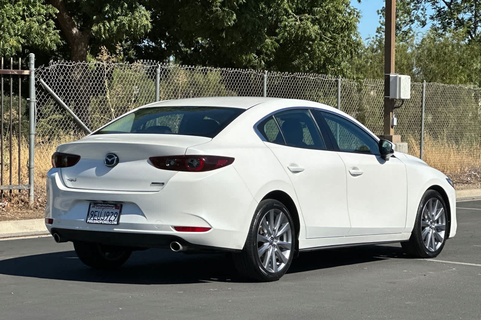 Thumbnail: 2022 Mazda Mazda3 - 2