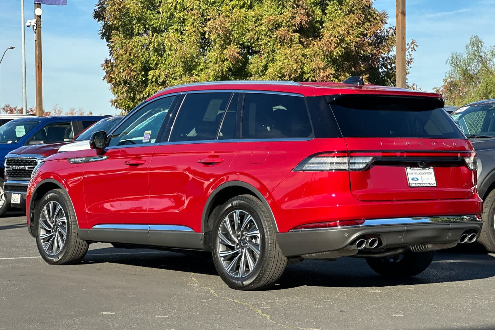 Thumbnail: 2026 Lincoln Aviator - 6