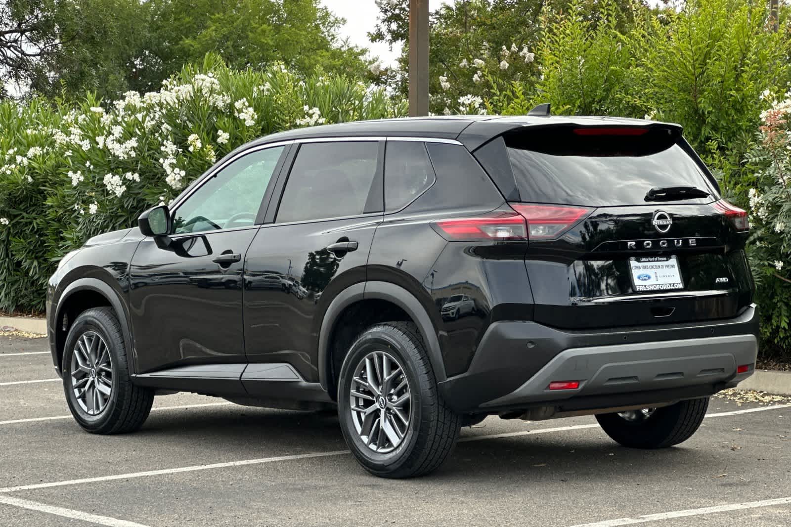 Thumbnail: 2023 Nissan Rogue - 6