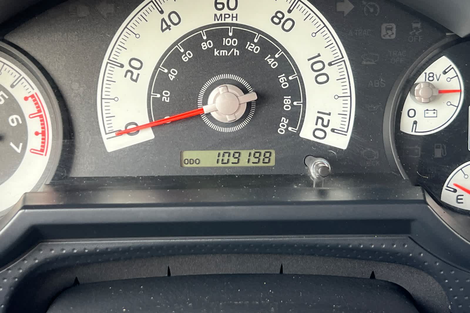 Thumbnail: 2013 Toyota FJ Cruiser - 24