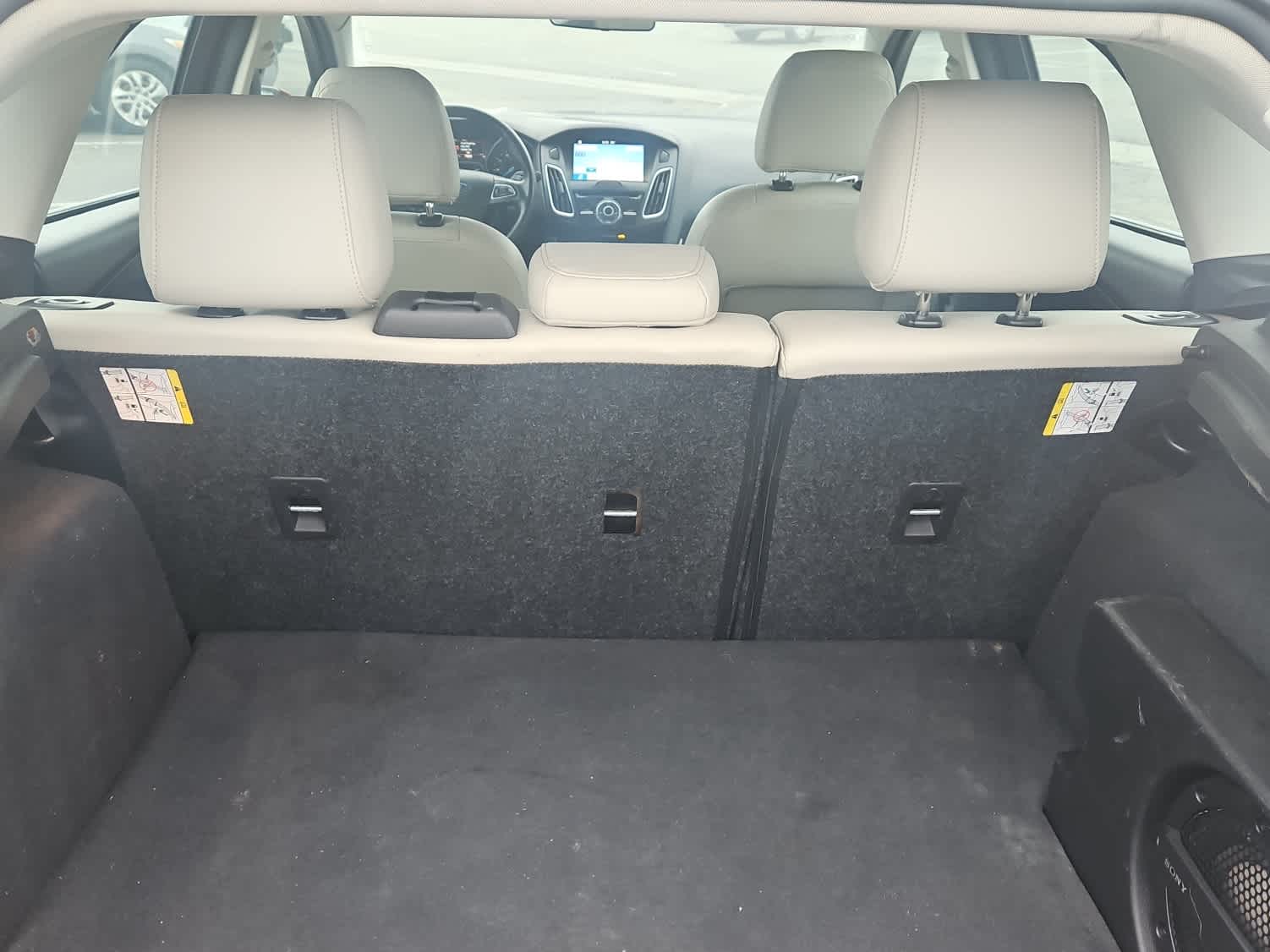 Thumbnail: 2018 Ford Focus - 9