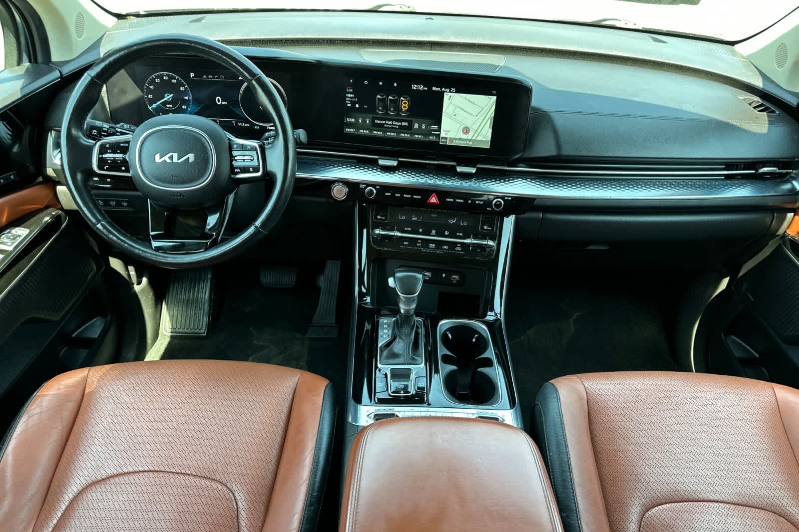 Thumbnail: 2022 Kia Carnival - 3