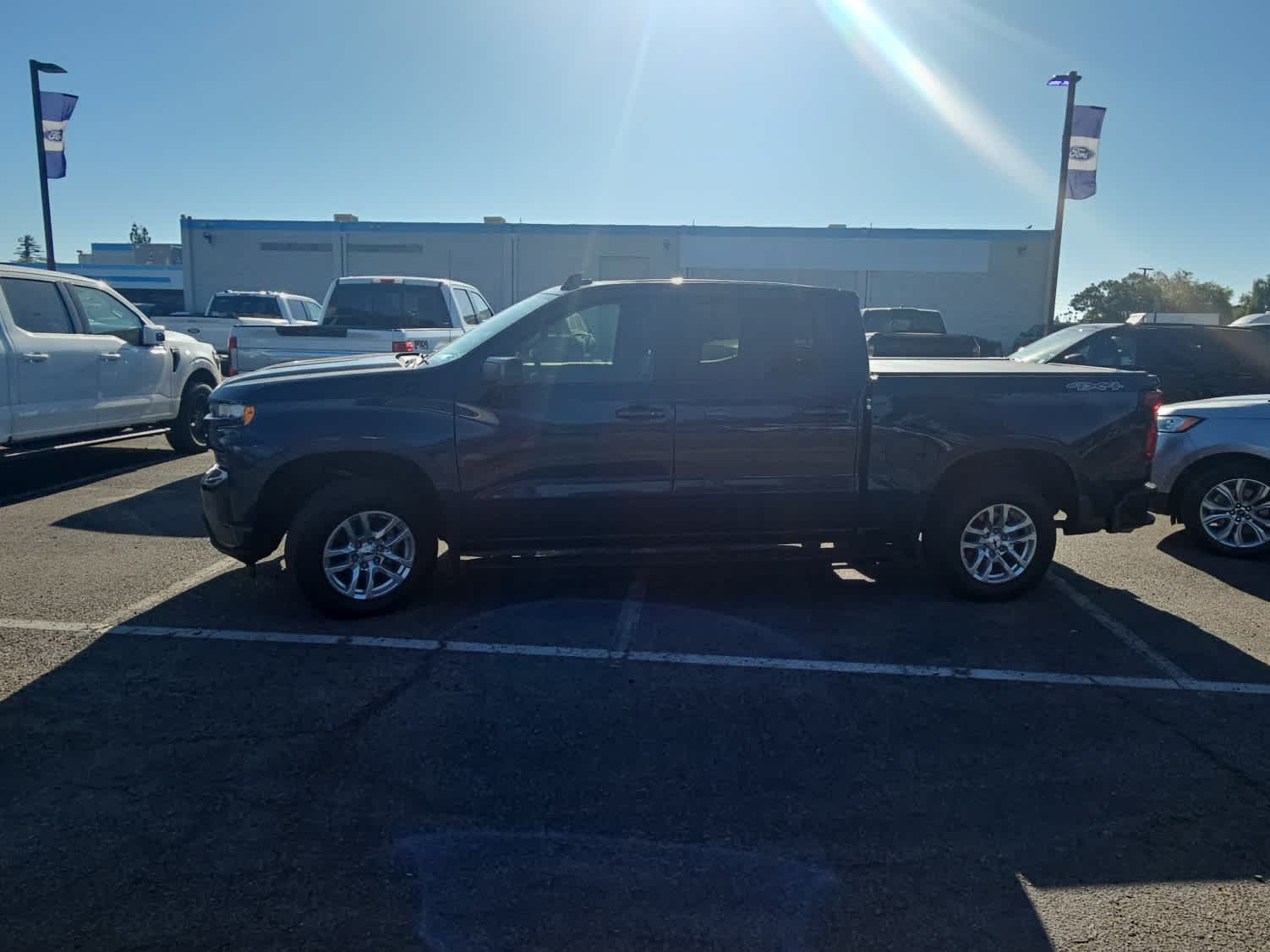 Thumbnail: 2021 Chevrolet Silverado 1500 - 5