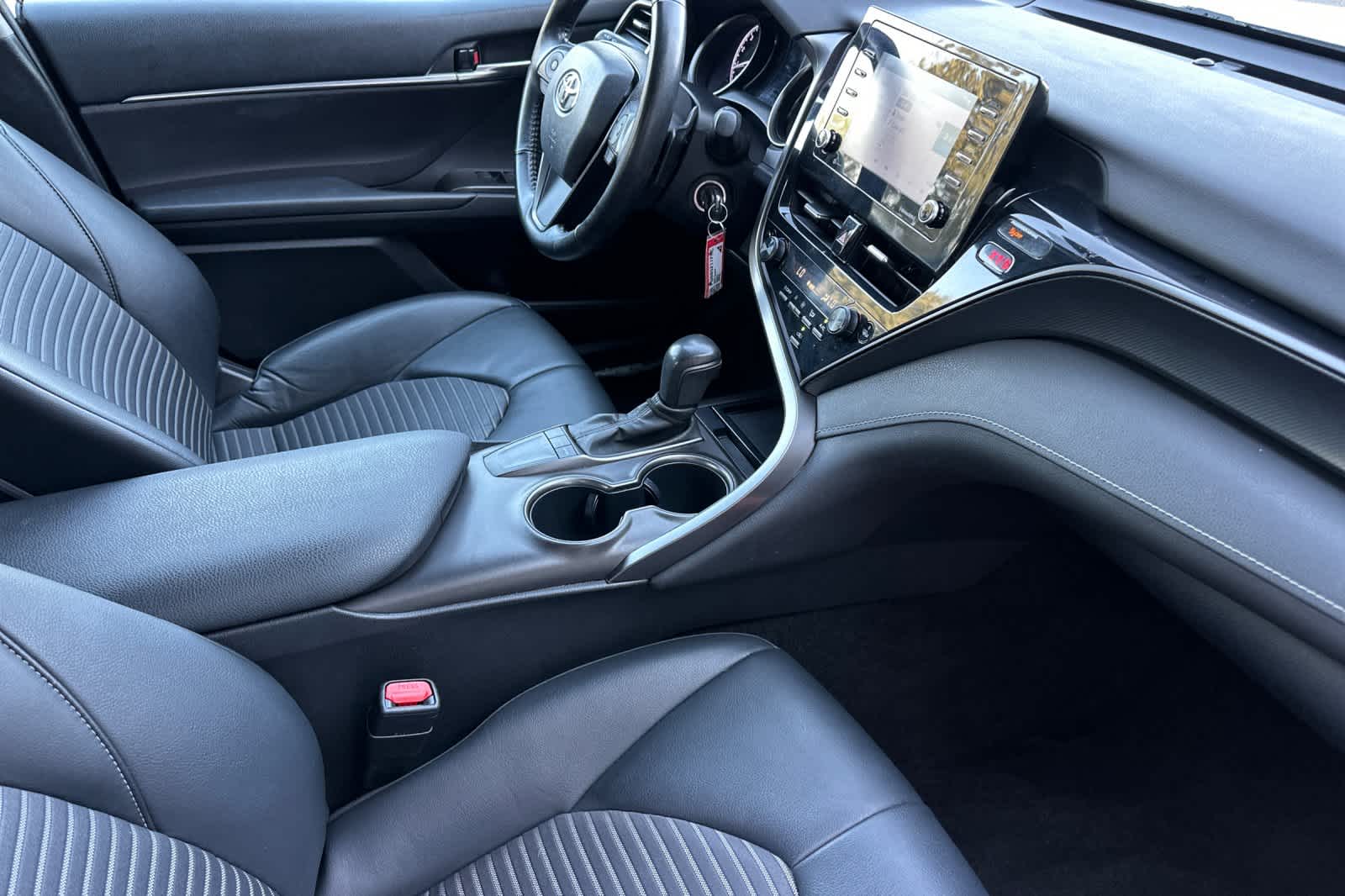 Thumbnail: 2023 Toyota Camry - 16