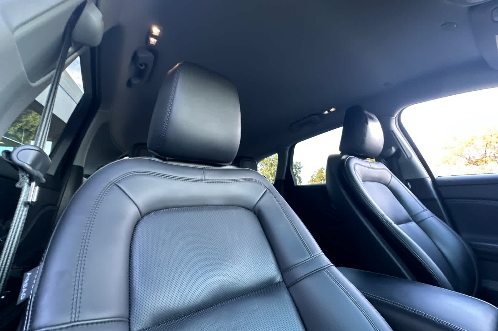2022 Lincoln Corsair Standard 16