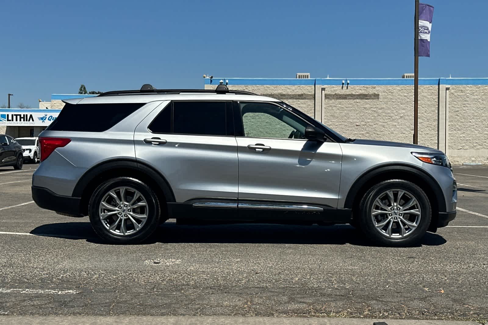 Thumbnail: 2022 Ford Explorer - 9
