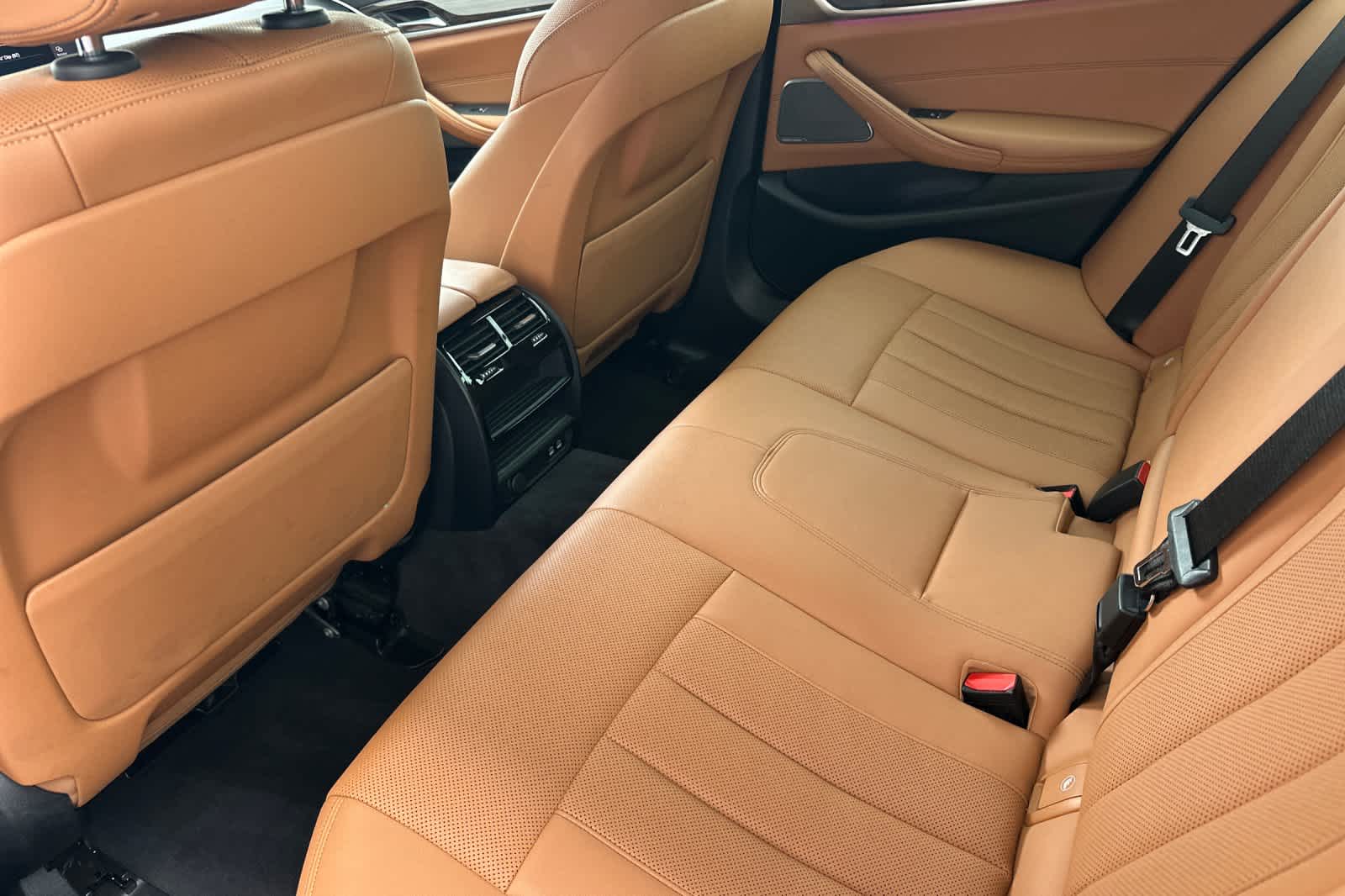 Thumbnail: 2021 BMW 5 Series - 4