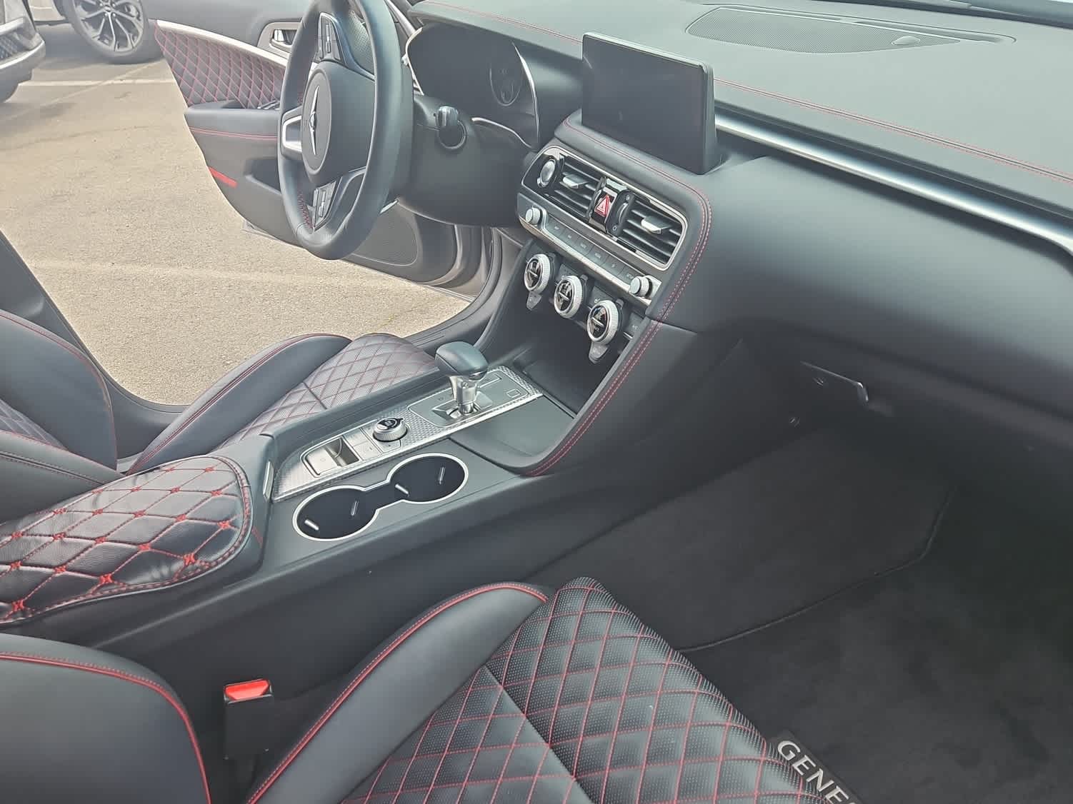 Thumbnail: 2023 Genesis G70 - 13