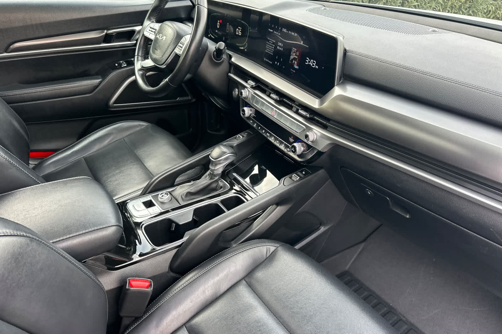 Thumbnail: 2023 Kia Telluride - 17