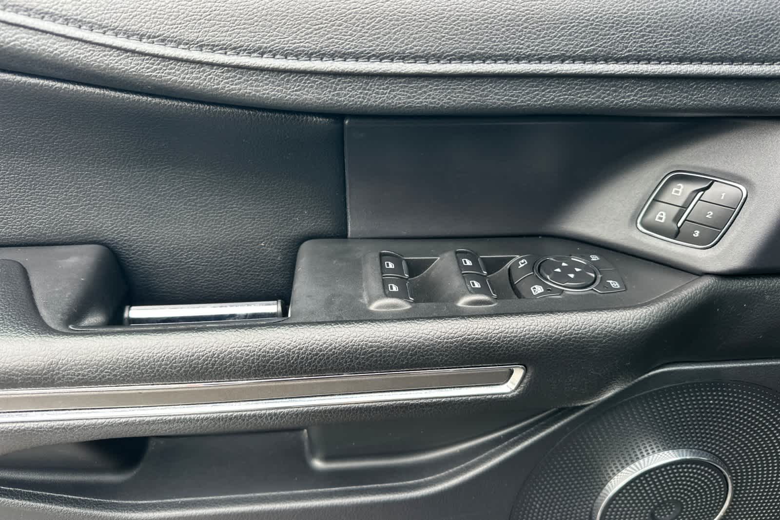 Thumbnail: 2019 Ford Expedition - 12