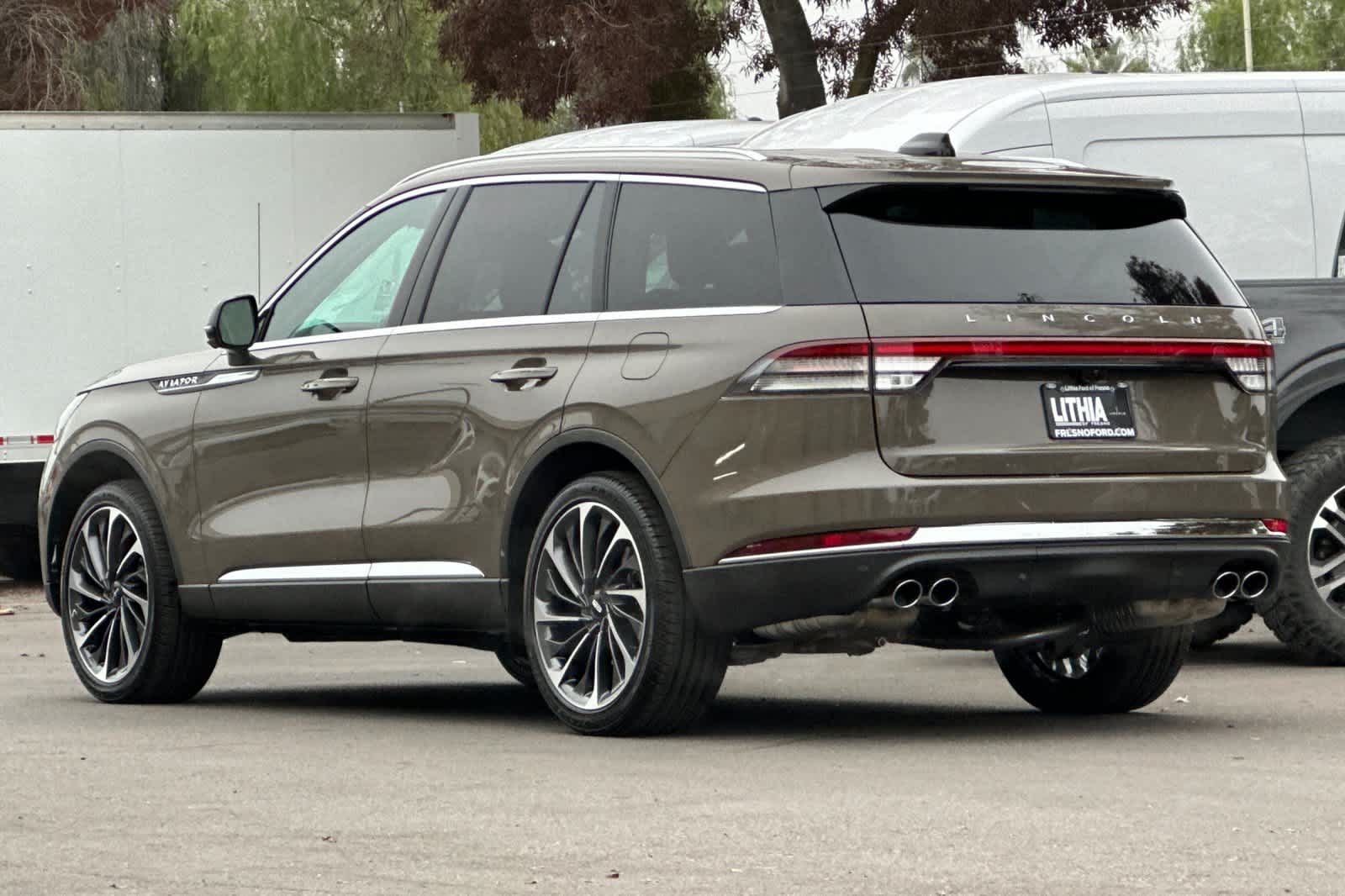 Thumbnail: 2026 Lincoln Aviator - 6