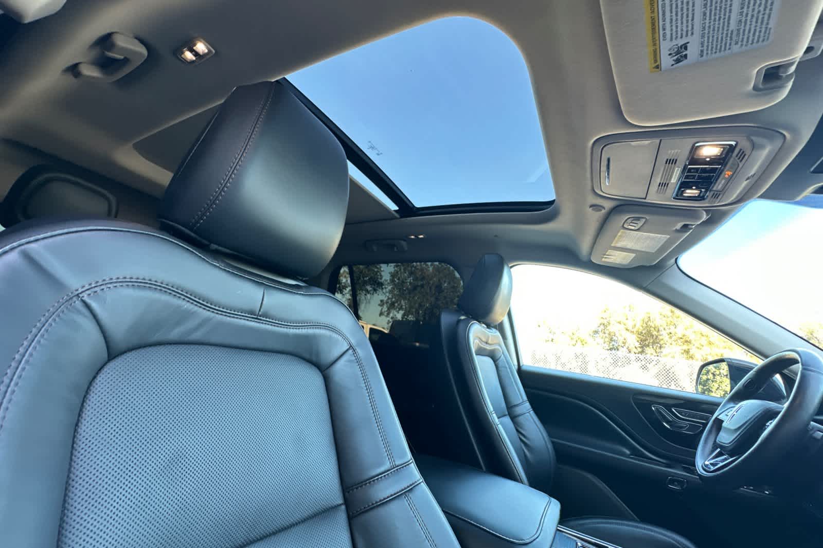 Thumbnail: 2023 Lincoln Aviator - 19