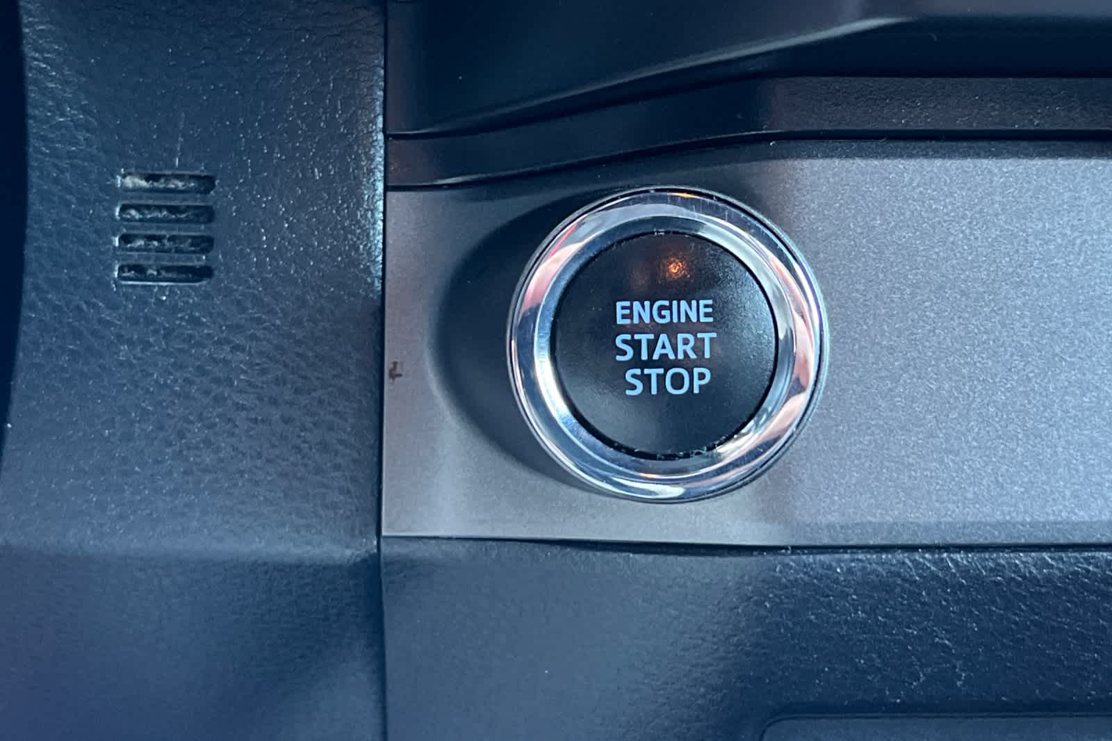 Thumbnail: 2021 Toyota Tacoma - 22