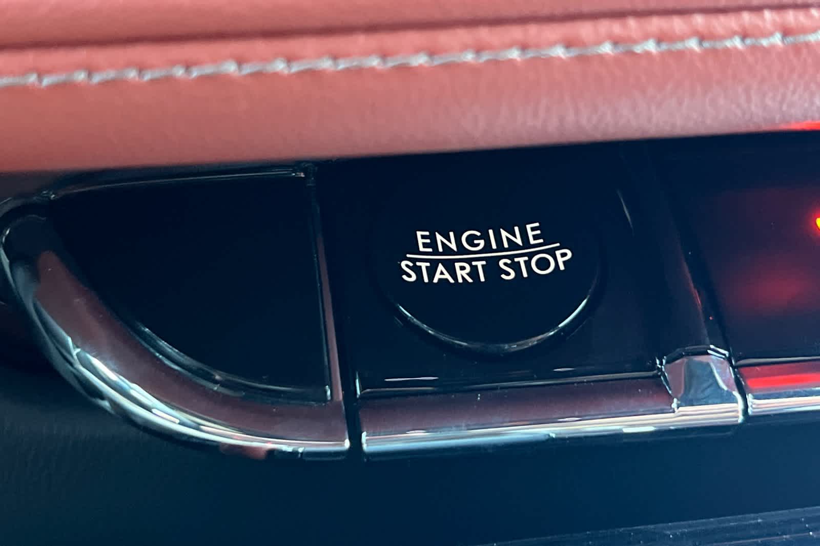 Thumbnail: 2025 Lincoln Aviator - 24