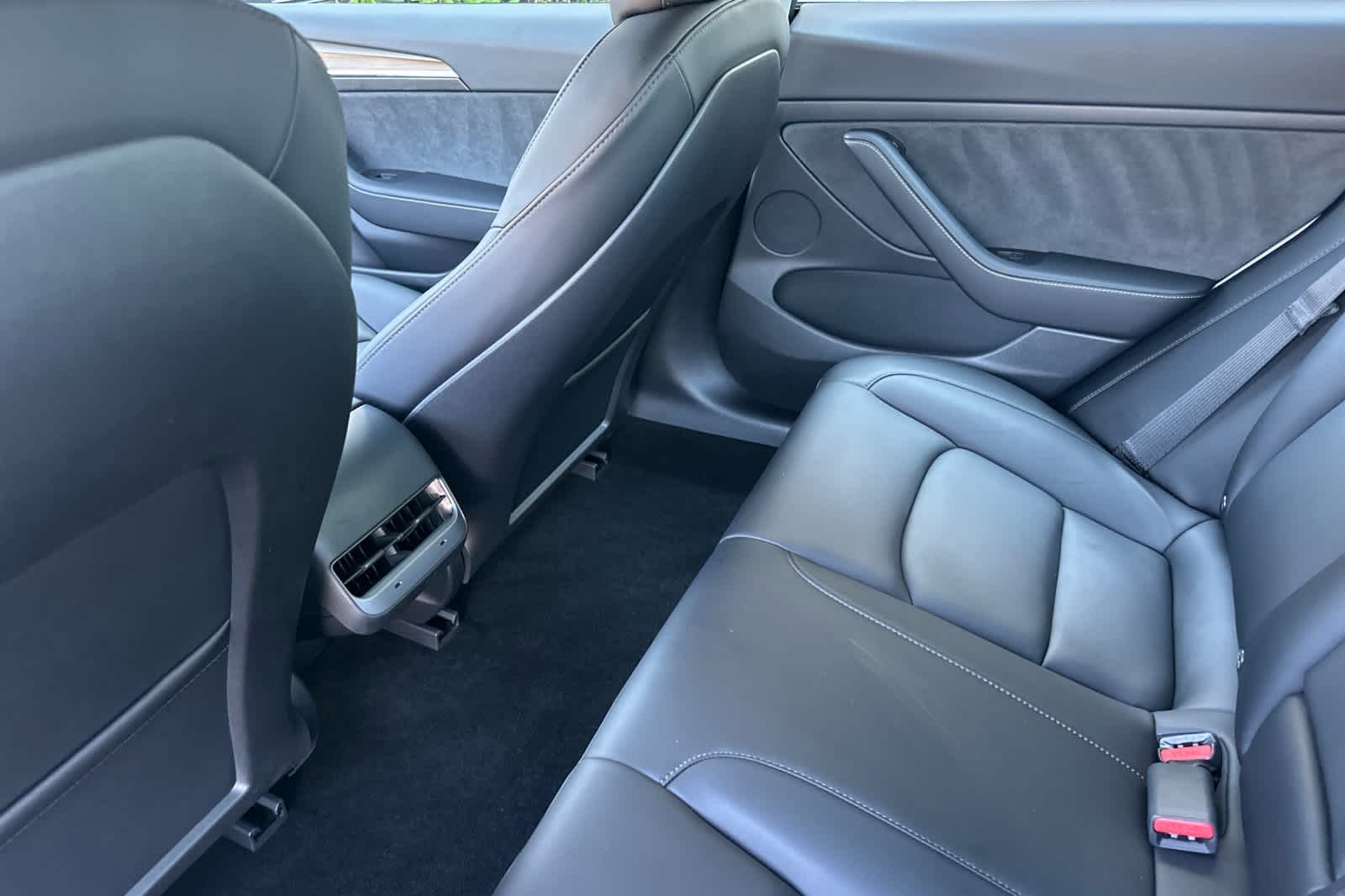 Thumbnail: 2022 Tesla Model 3 - 4