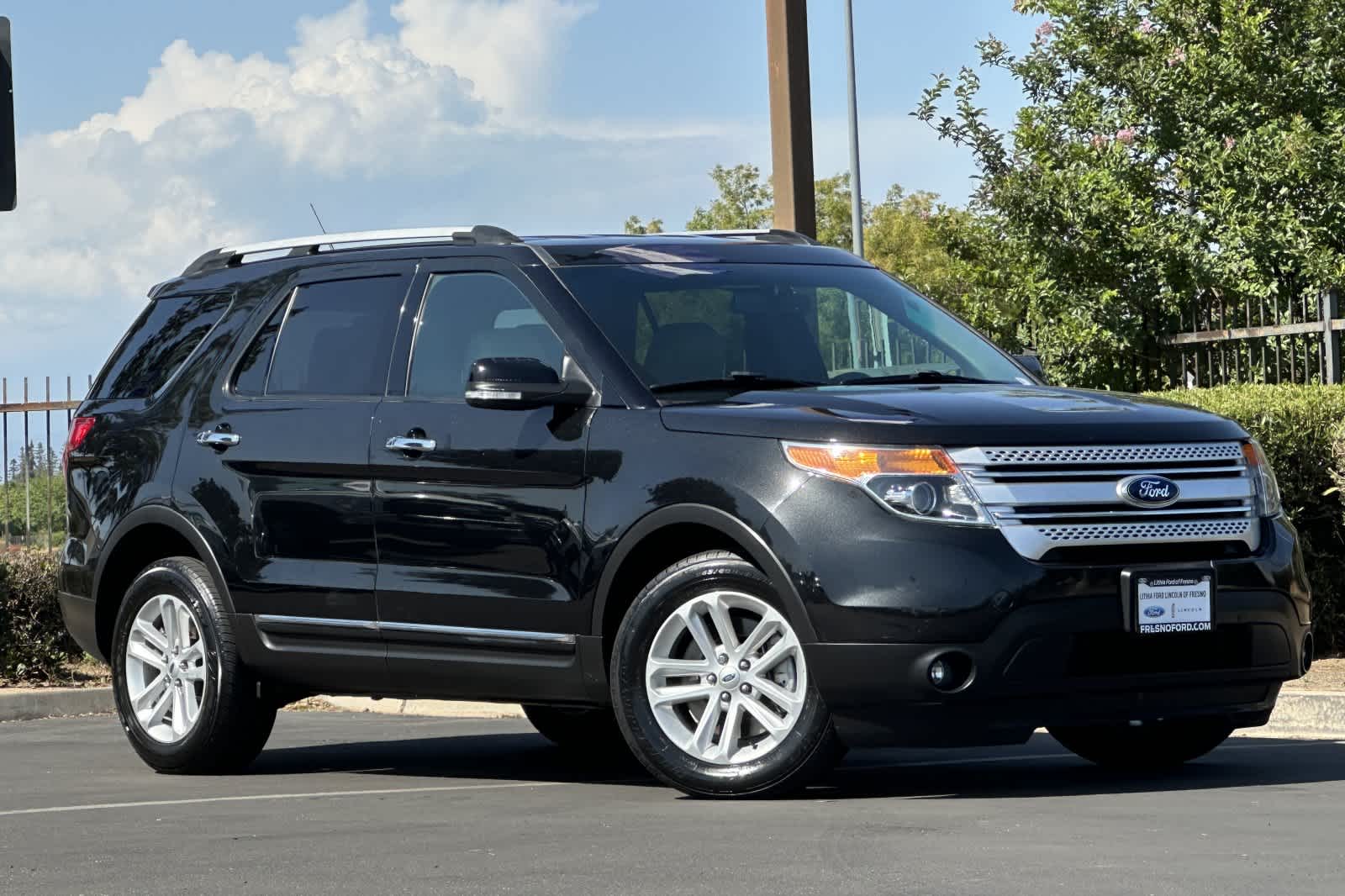 Thumbnail: 2015 Ford Explorer - 9
