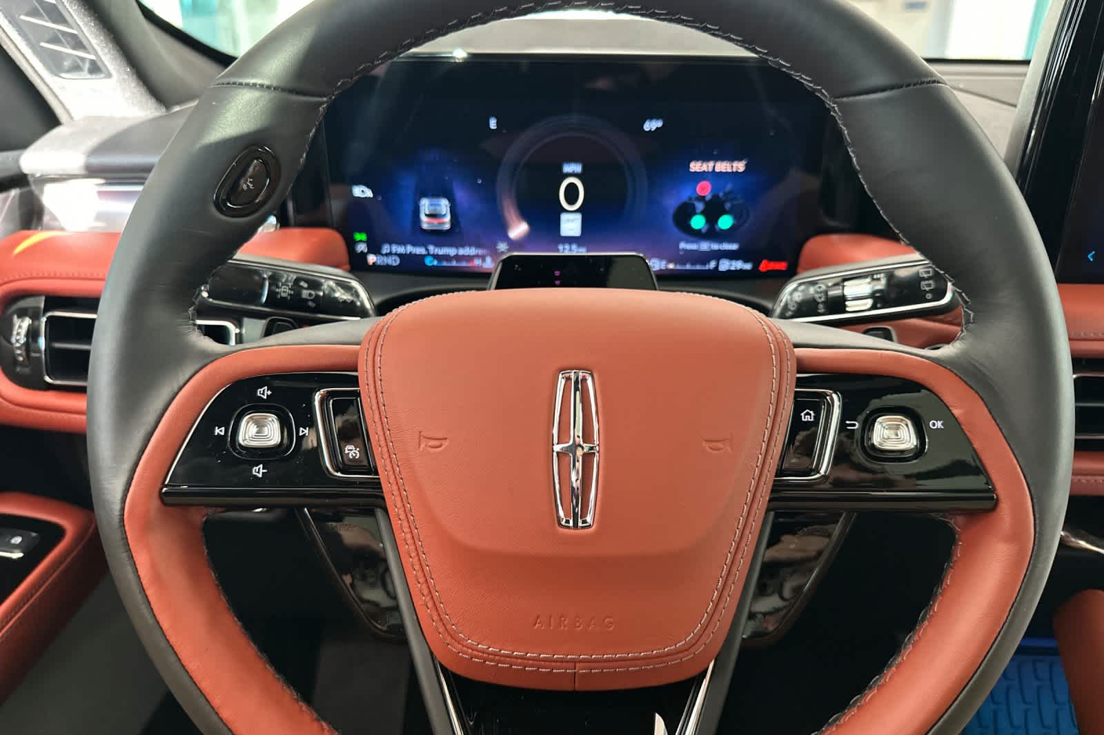 Thumbnail: 2026 Lincoln Aviator - 26